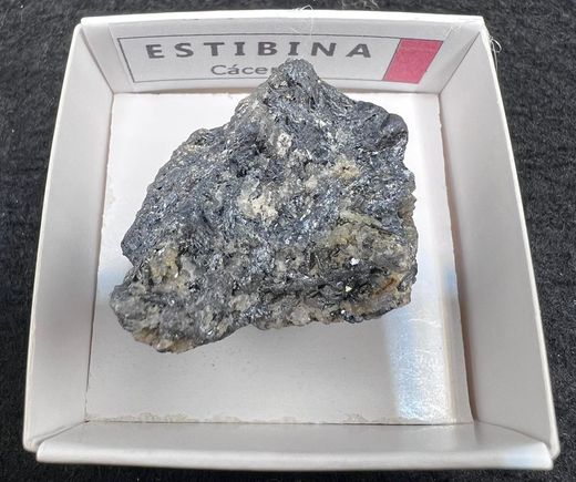 Minerales en cajita de 4x4. Serie roja.