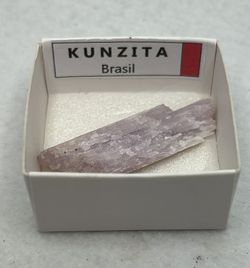 Minerales en cajita de 4x4. Serie roja.