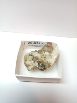 Minerales en cajita de 4x4. Serie roja.