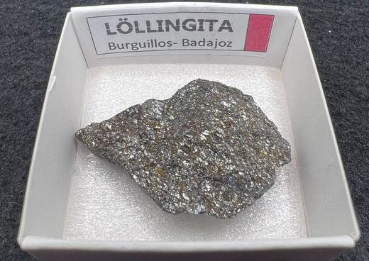 Minerales en cajita de 4x4. Serie roja.
