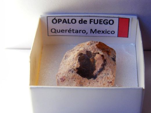 Minerales en cajita de 4x4. Serie roja.