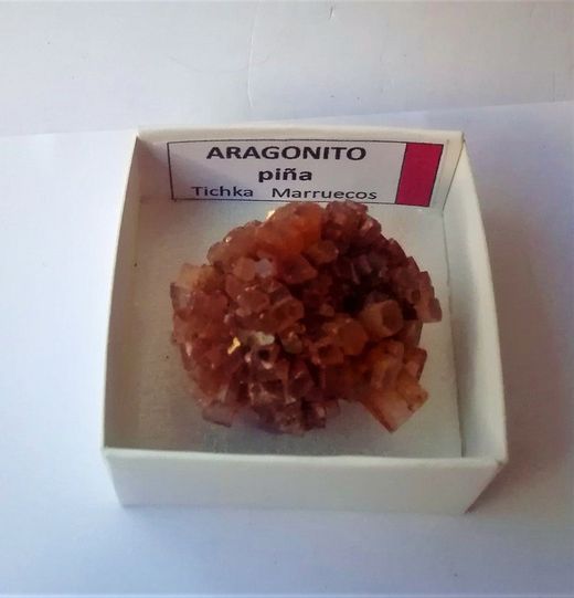 Minerales en cajita de 4x4. Serie roja.