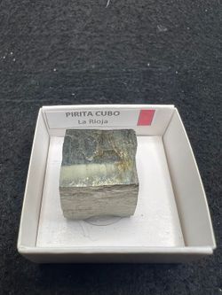 Minerales en cajita de 4x4. Serie roja.