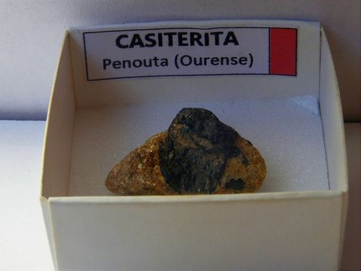 Minerales en cajita de 4x4. Serie roja.