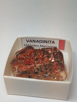 Minerales en cajita de 4x4. Serie roja.