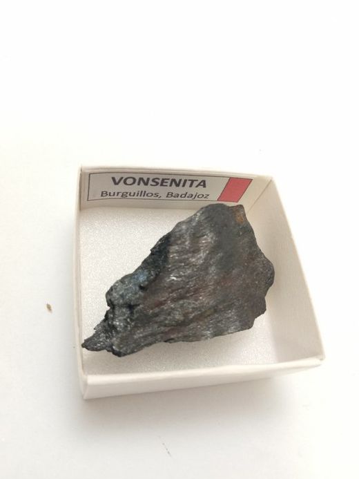 Minerales en cajita de 4x4. Serie roja.