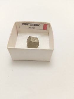 Minerales en cajita de 4x4. Serie roja.