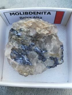 Minerales en cajita de 4x4. Serie roja.