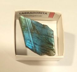Minerales en cajita de 4x4. Serie roja.