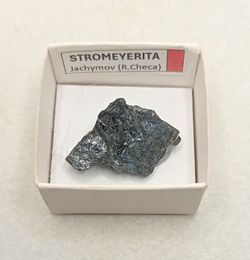 Minerales en cajita de 4x4. Serie roja.