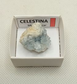 Minerales en cajita de 4x4. Serie roja.