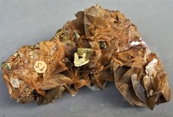 Siderita cristalizada con Calcopirita