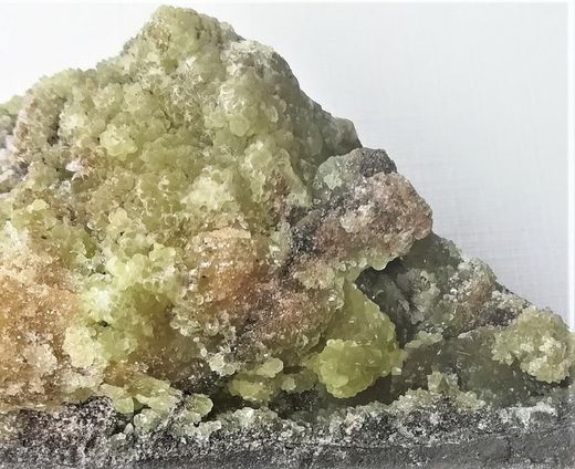 Smithsonita verde (microcristales en crecimientos globulares)