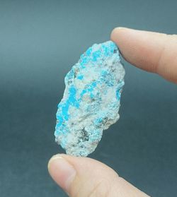 Turquesa (masa compacta) con Pirita