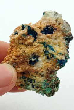 Veszelyita