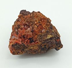 Wulfenita de cristales naranja intenso