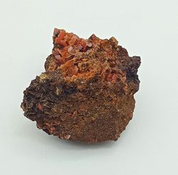 Wulfenita de cristales naranja intenso